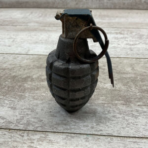 VINTAGE U.S. MILITARY M228 PINEAPPLE GRENADE INERT #5-06011-PF