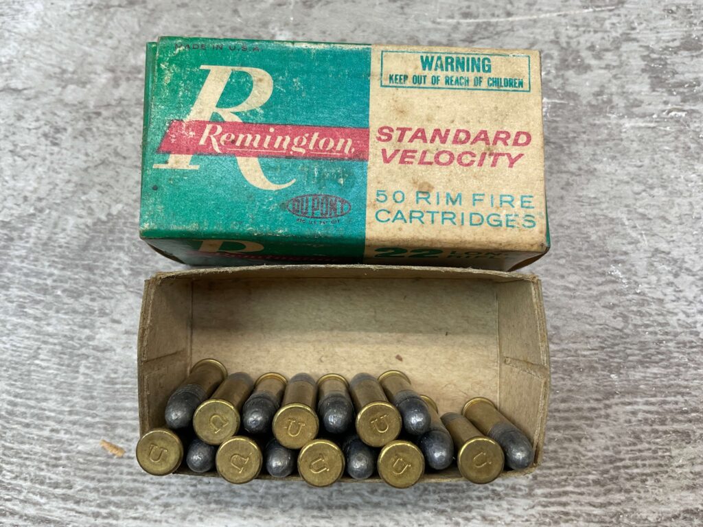 REMINGTON .22 LR STANDARD VELOCITY KLEANBORE INDEX 6122, QTY 17, VINTAGE #5-08572-BDH