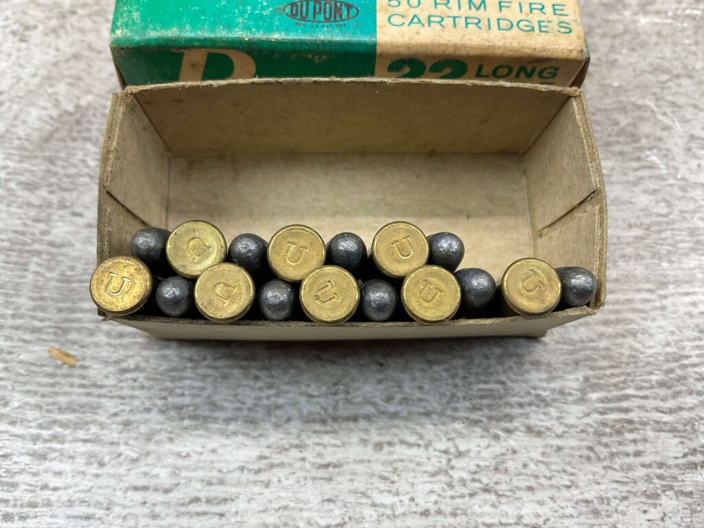 REMINGTON .22 LR STANDARD VELOCITY KLEANBORE INDEX 6122, QTY 17, VINTAGE #5-08572-BDH