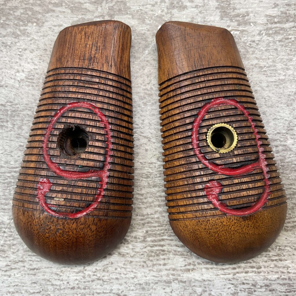 MAUSER C96 BROOMHANDLE RED 9 (23 LINES) WOODEN GRIPS, REPRO, NO SCREW