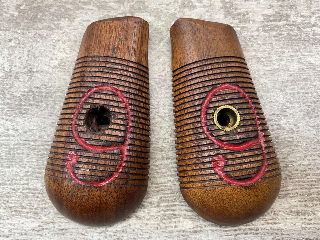 MAUSER C96 BROOMHANDLE RED 9 (23 LINES) WOODEN GRIPS, REPRO, NO SCREW