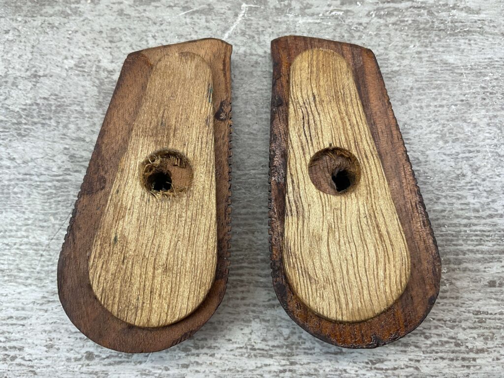 MAUSER C96 BROOMHANDLE RED 9 (23 LINES) WOODEN GRIPS, REPRO, NO SCREW