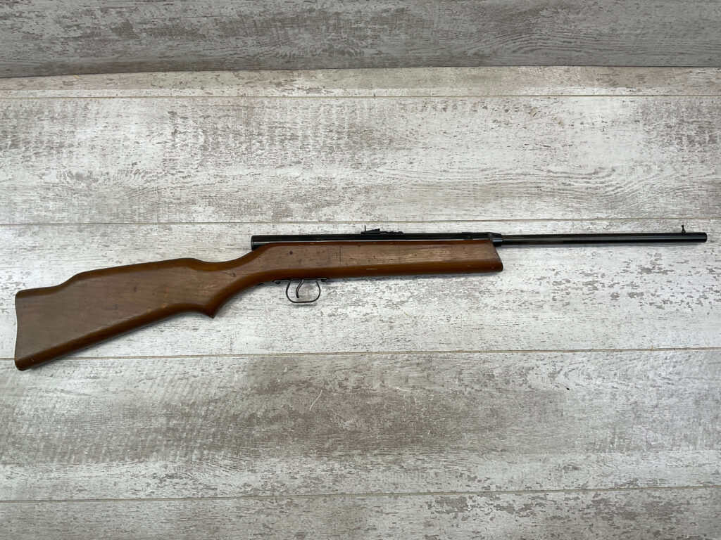 SEARS J.C. HIGGINS MODEL 126.102940 .22 CAL AIR RIFLE, VINTAGE #5-08567-BDH