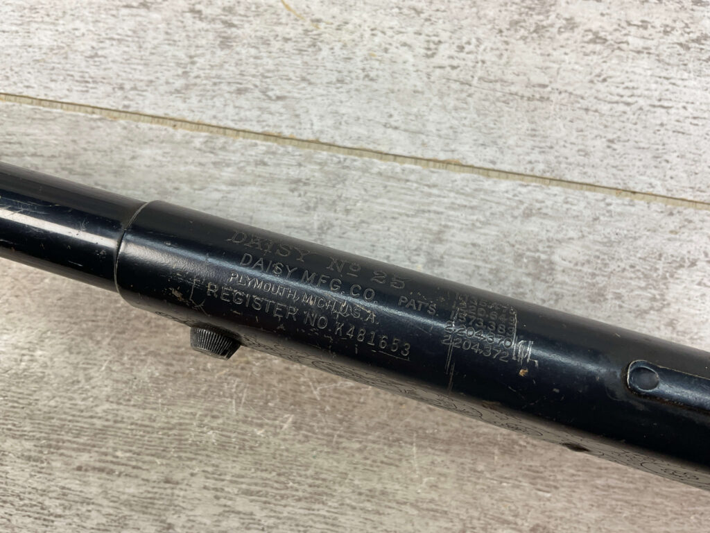 DAISY MODEL NO. 25 ENGRAVED AIR RIFLE, VINTAGE #5-08051-PF