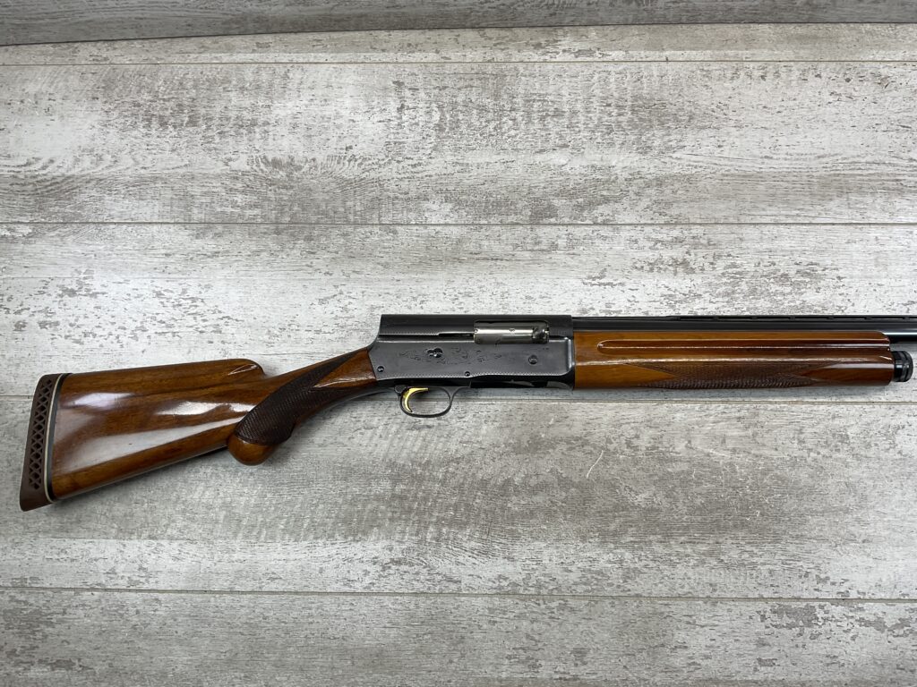 BROWNING LIGHT TWELVE A5 12GA SEMI AUTO SHOTGUN #5-08917