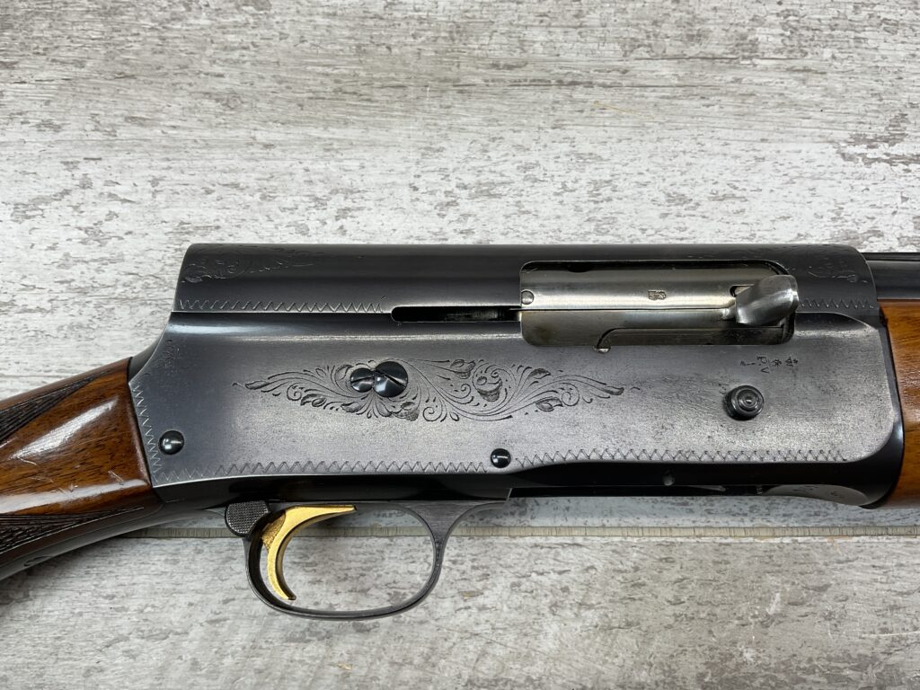 BROWNING LIGHT TWELVE A5 12GA SEMI AUTO SHOTGUN #5-08917