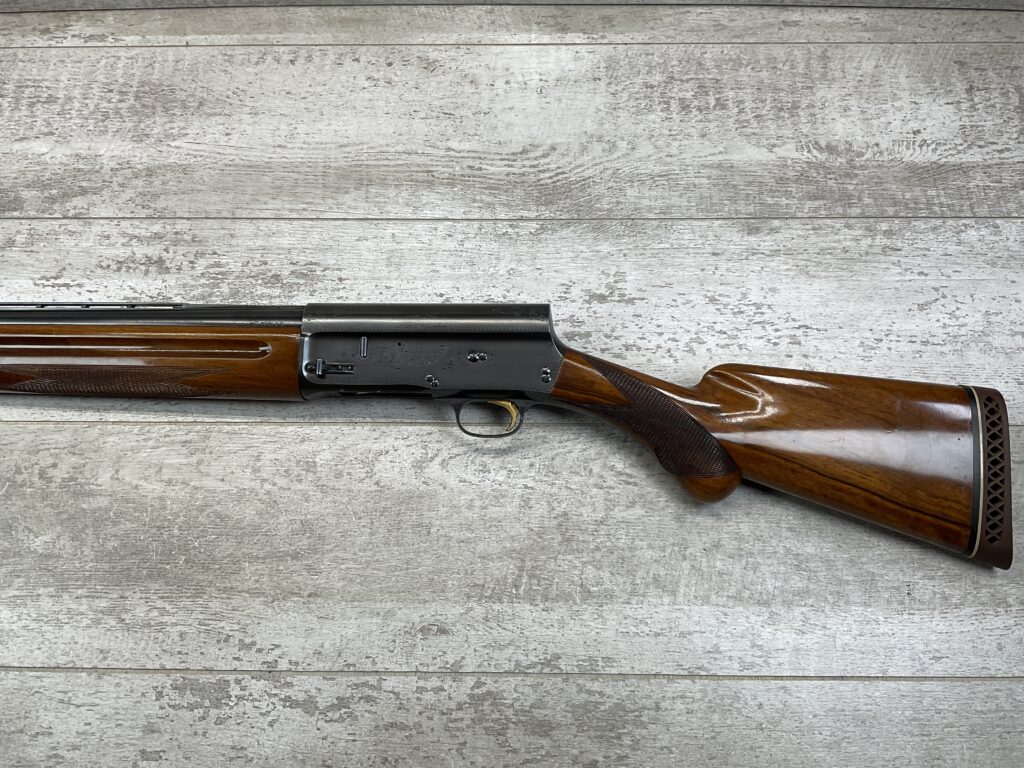 BROWNING LIGHT TWELVE A5 12GA SEMI AUTO SHOTGUN #5-08917