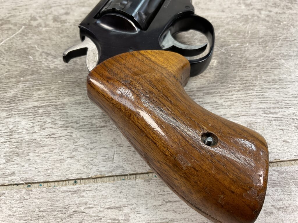 HIGH STANDARD SENTINEL MARK IV .22 MAGNUM REVOLVER #5-08907