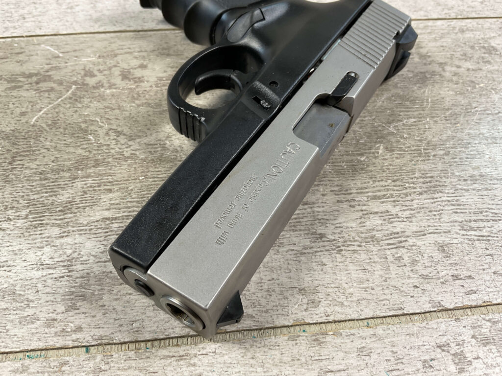 SMITH & WESSON S&W SW40V .40CAL SEMI AUTO PISTOL, IN CASE #5-10501