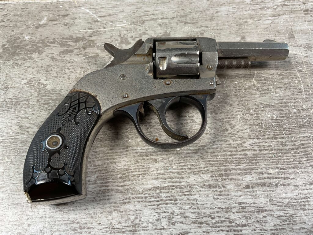 H&R ARMS YOUNG AMERICAN DOUBLE ACTION 22 SHORT REVOLVER, C&R FFL #5-10506