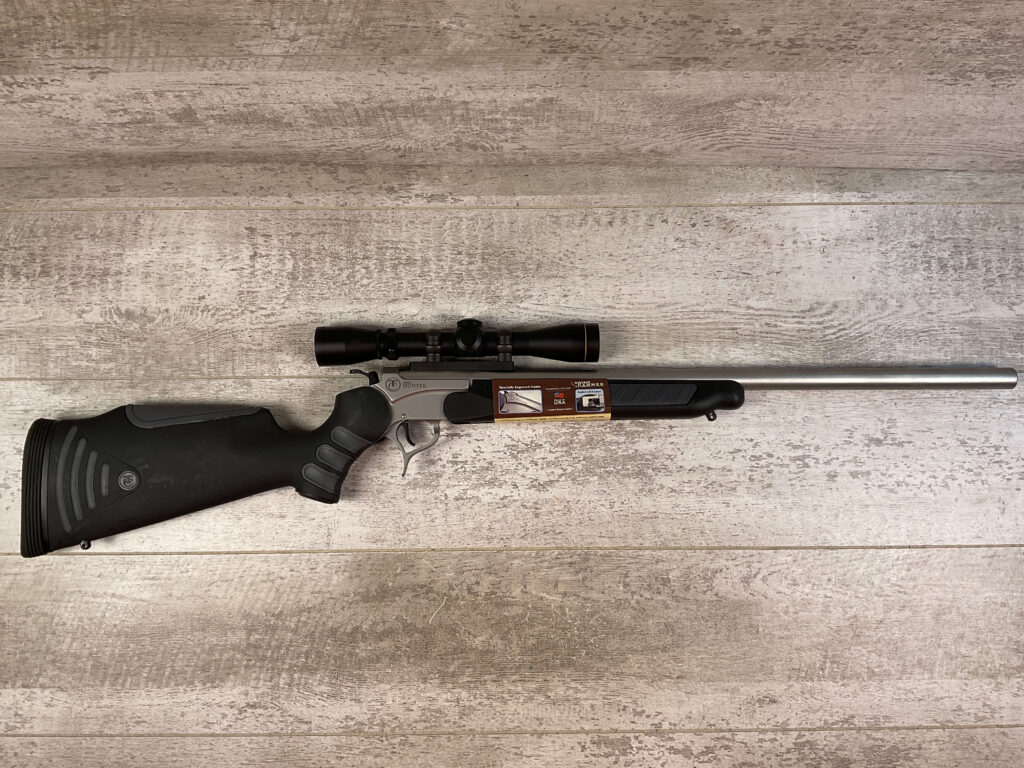 THOMPSON CENTER ARMS ENCORE 6.5 CREEDMORE SINGLE SHOT BREAK ACTION RIFLE W/LEUPOLD SCOPE, JAMES EARL JONES COLLECTION #5-10709