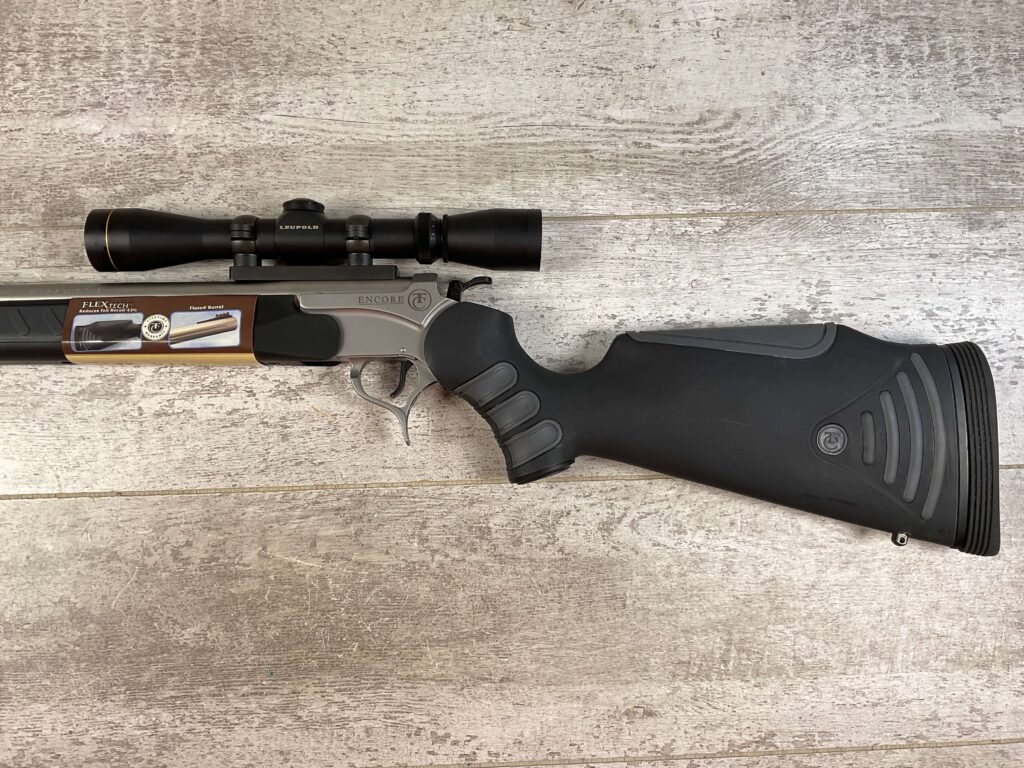 THOMPSON CENTER ARMS ENCORE 6.5 CREEDMORE SINGLE SHOT BREAK ACTION RIFLE W/LEUPOLD SCOPE, JAMES EARL JONES COLLECTION #5-10709