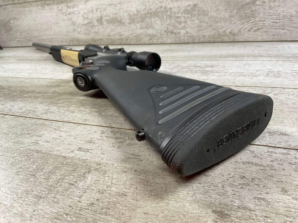 THOMPSON CENTER ARMS ENCORE 6.5 CREEDMORE SINGLE SHOT BREAK ACTION RIFLE W/LEUPOLD SCOPE, JAMES EARL JONES COLLECTION #5-10709