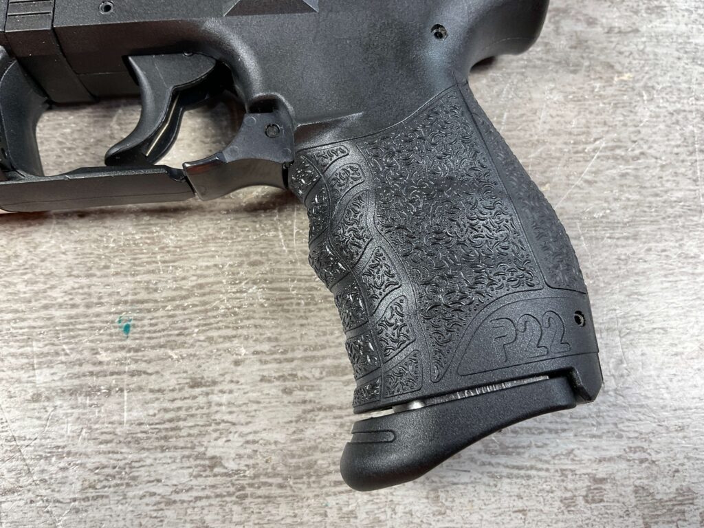 WALTHER P22Q .22LR 10-RD SA/DA SEMI AUTO PISTOL, W/ LASER #5-10997