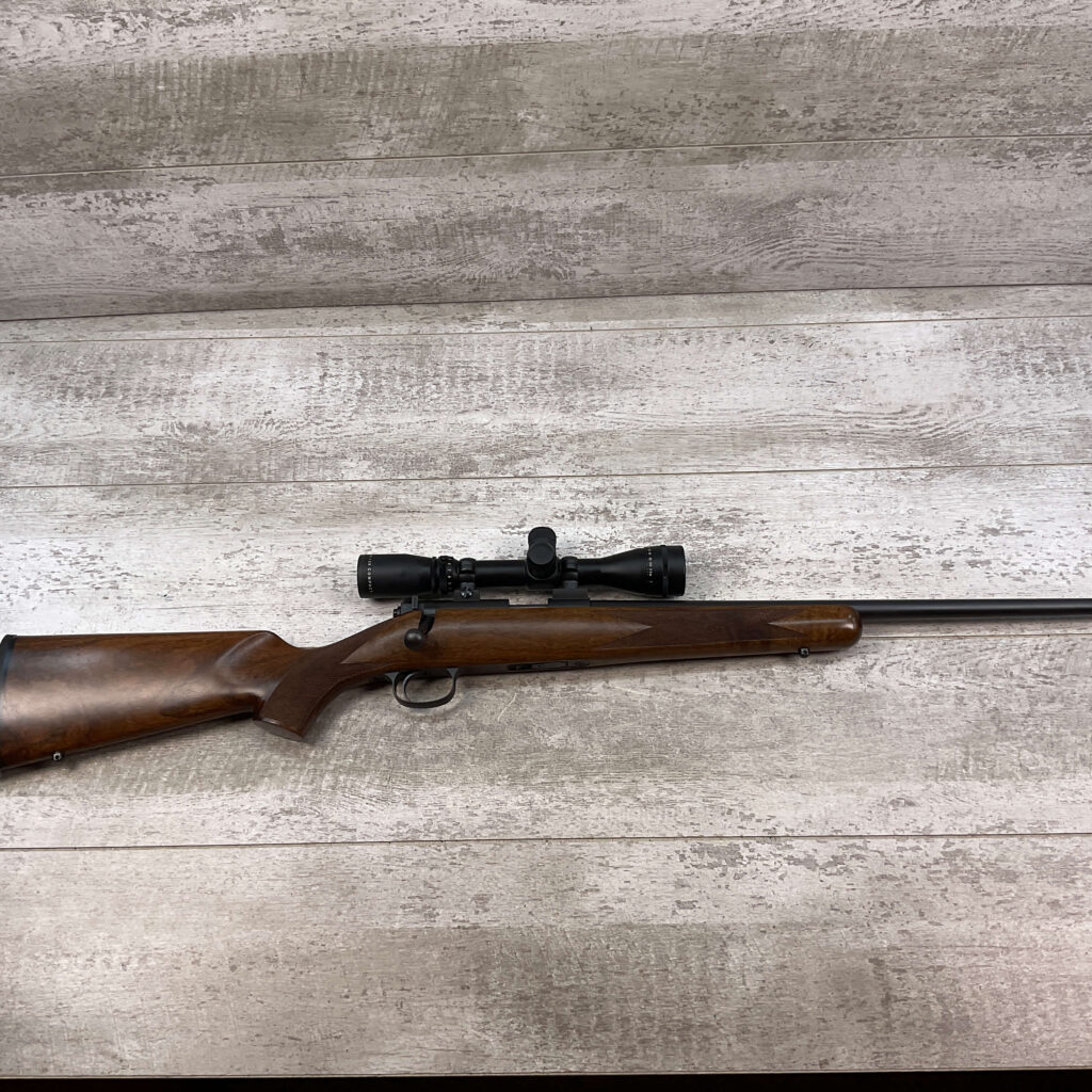 KIMBER HUNTER .22LR BOLT ACTION RIFLE, W/SCOPE, MINTY #5-09502