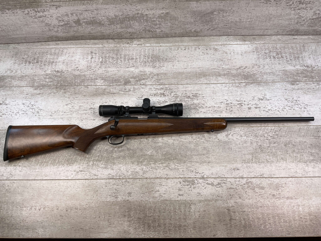 KIMBER HUNTER .22LR BOLT ACTION RIFLE, W/SCOPE, MINTY #5-09502
