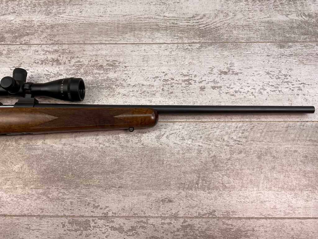 KIMBER HUNTER .22LR BOLT ACTION RIFLE, W/SCOPE, MINTY #5-09502