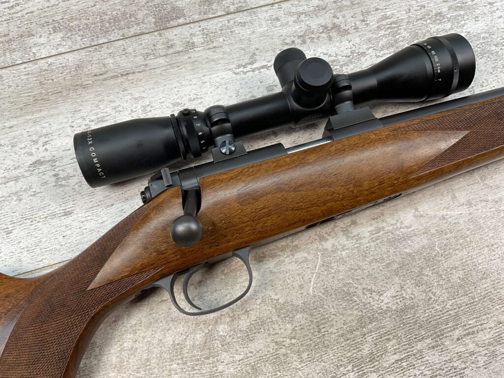 KIMBER HUNTER .22LR BOLT ACTION RIFLE, W/SCOPE, MINTY #5-09502