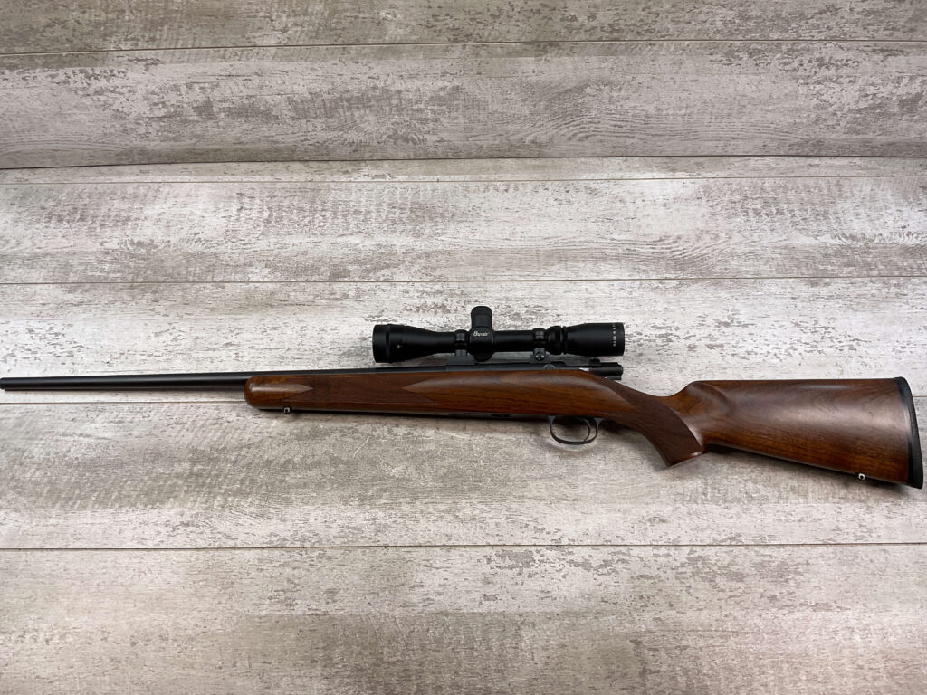 KIMBER HUNTER .22LR BOLT ACTION RIFLE, W/SCOPE, MINTY #5-09502