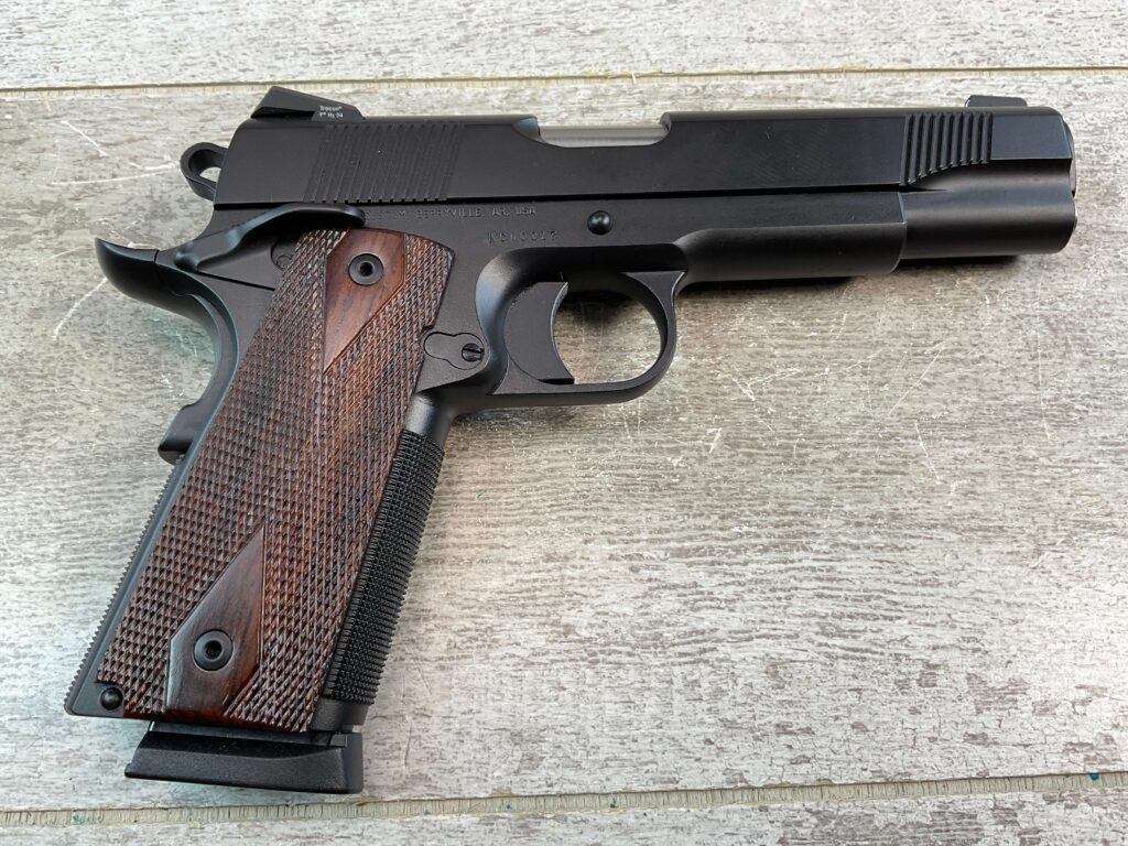 NIGHTHAWK CUSTOM GOVT MOD .45 ACP SEMI AUTO PISTOL, JAMES EARL JONES COLLECTION, LIKE NEW #5-10783