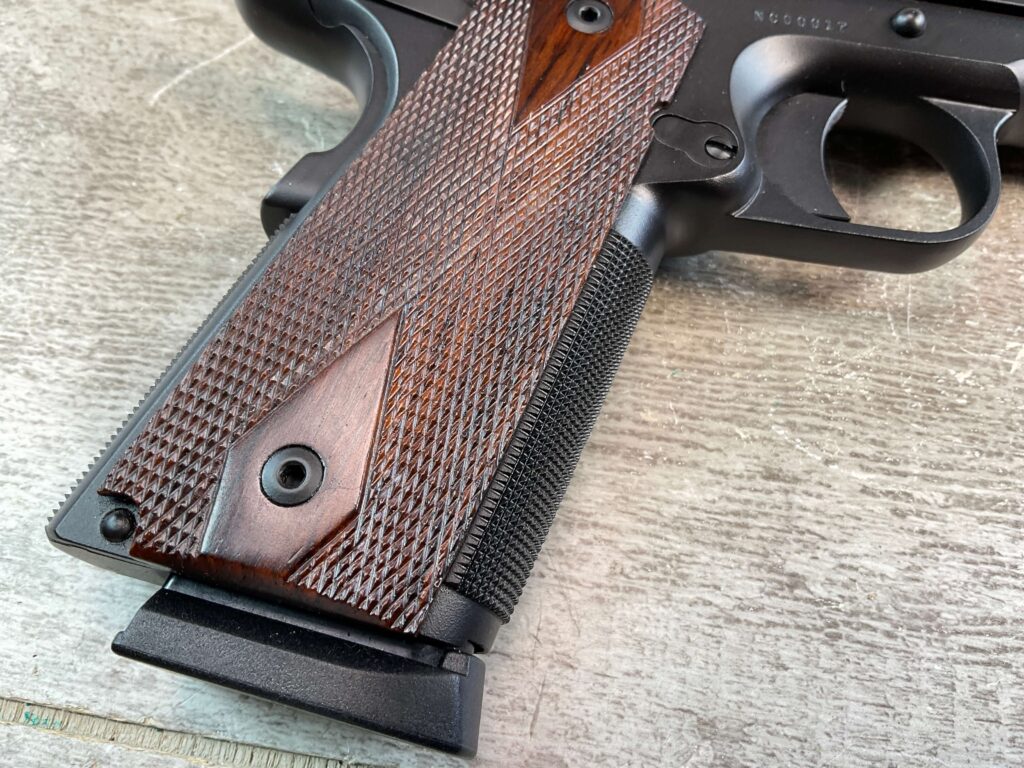 NIGHTHAWK CUSTOM GOVT MOD .45 ACP SEMI AUTO PISTOL, JAMES EARL JONES COLLECTION, LIKE NEW #5-10783