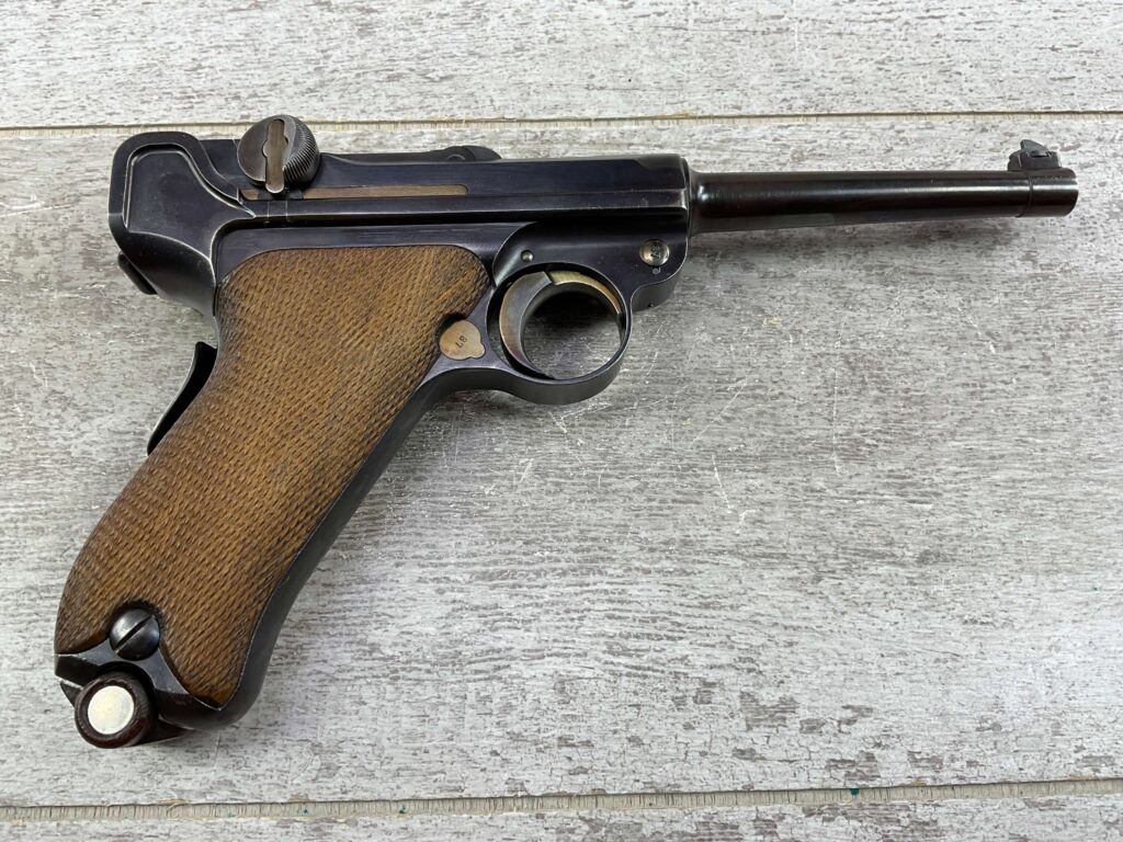 DWM 1900 SWISS 7.65MM LUGER P08 SEMI AUTO PISTOL, JAMES EARL JONES COLLECTION, MINTY & MATCHING #5-10867