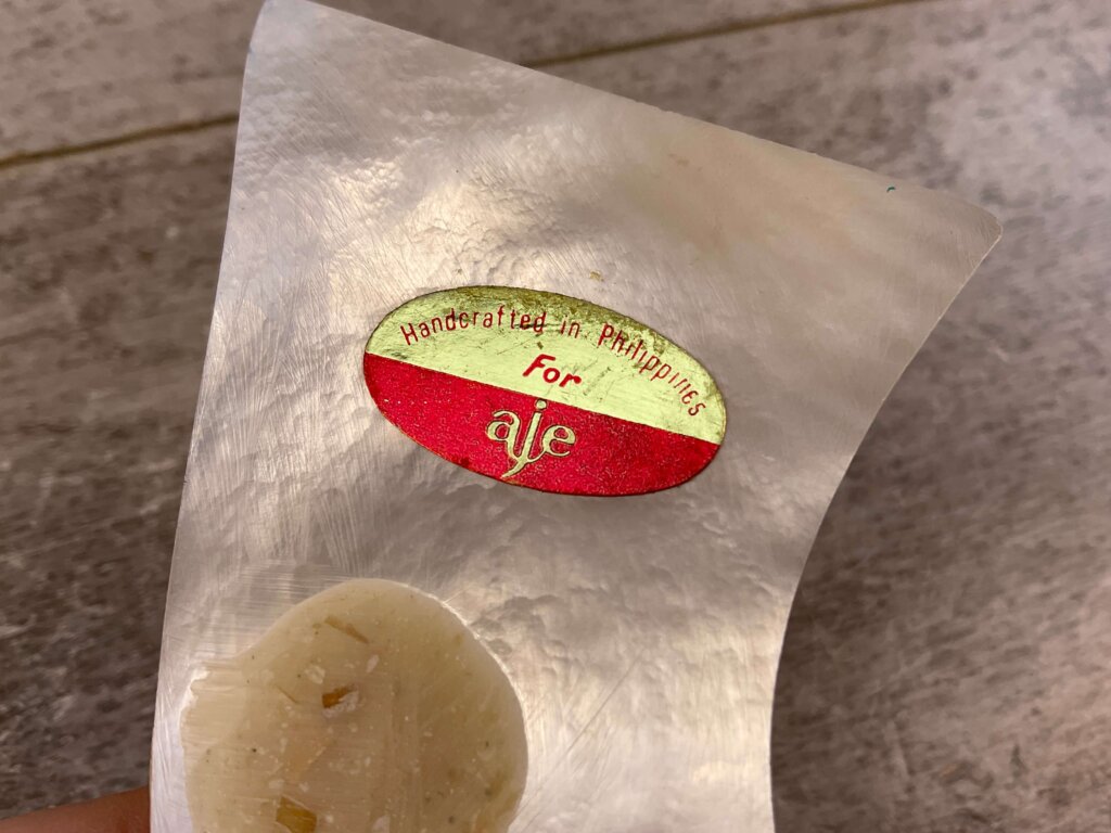 EAGLE GRIPS COLT S A ARMY, REAL PEARL RIGHT-SIDE GRIP #5-11613